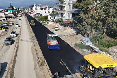 ARSUZ KARAAĞAÇ MAHALLESİ’NDEKİ PRESTİJ CADDE PROJESİ SÜRÜYOR