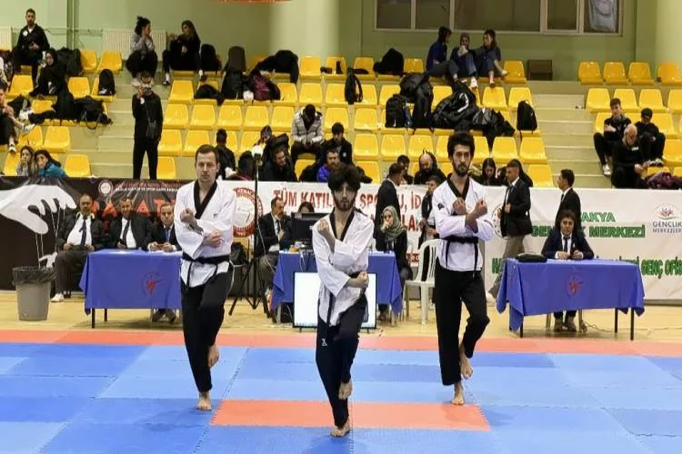  Türkiye Üniversiteler Arası Taekwondo Şampiyonası HMKÜ Ev Sahipliğinde Başladı