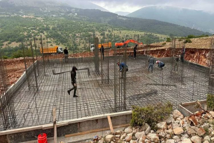 İskenderun Suçıkağı Mahallesinde Depremzedeler İçin 88 Adet Köy Konağı Yapılıyor