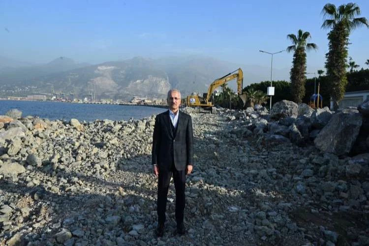 Bakan Uraloğlu: İskenderun'da Yaklaşık 1550 Metrelik Bir Sahil Bandında Çalışmaları Başlattık